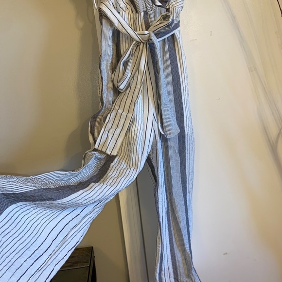 Sienna Sky size XS ladies romper like new - Picture 3 of 8